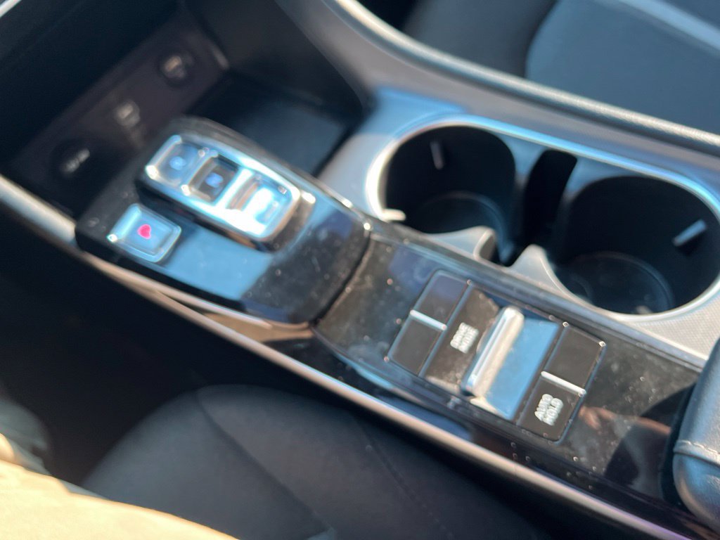 Used 2020 Hyundai Sonata SE FWD image 16