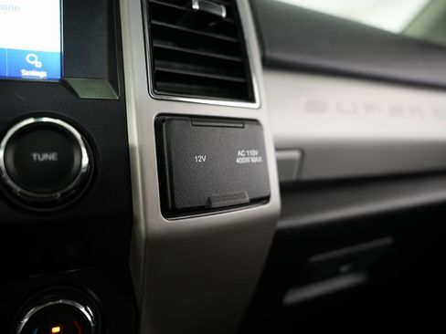 Used 2019 Ford F350 Lariat w/ Lariat Ultimate Package image 37