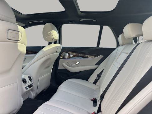 Used 2019 Mercedes-Benz E 450 4MATIC Wagon image 17