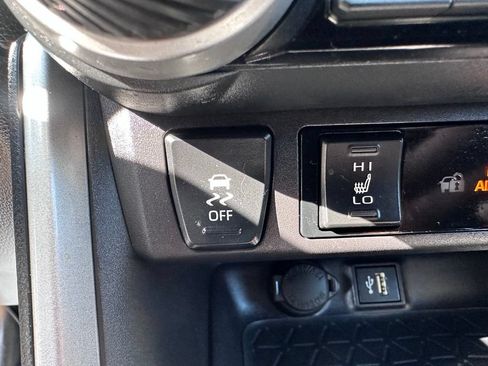 Used 2024 Toyota RAV4 XSE AWD/4WD image 22