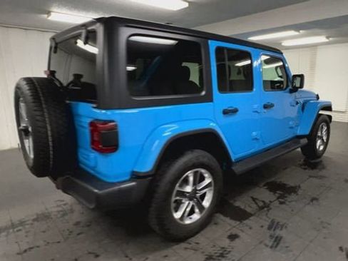 Used 2021 Jeep Wrangler Unlimited Sahara AWD/4WD image 8