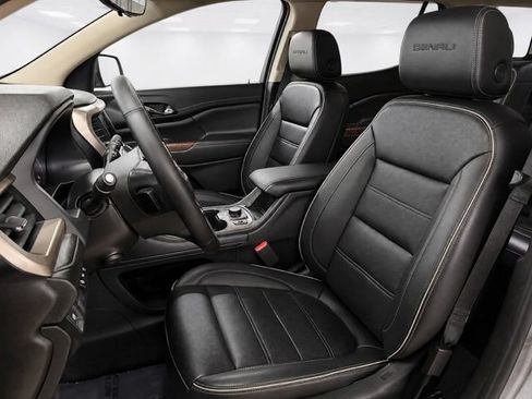 Used 2023 GMC Acadia Denali w/ Denali Technology Package AWD/4WD image 12
