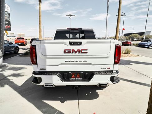 Used 2023 GMC Sierra 1500 AT4 w/ AT4 Premium Package image 11