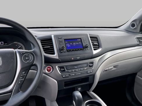 Used 2017 Honda Ridgeline RTS image 7