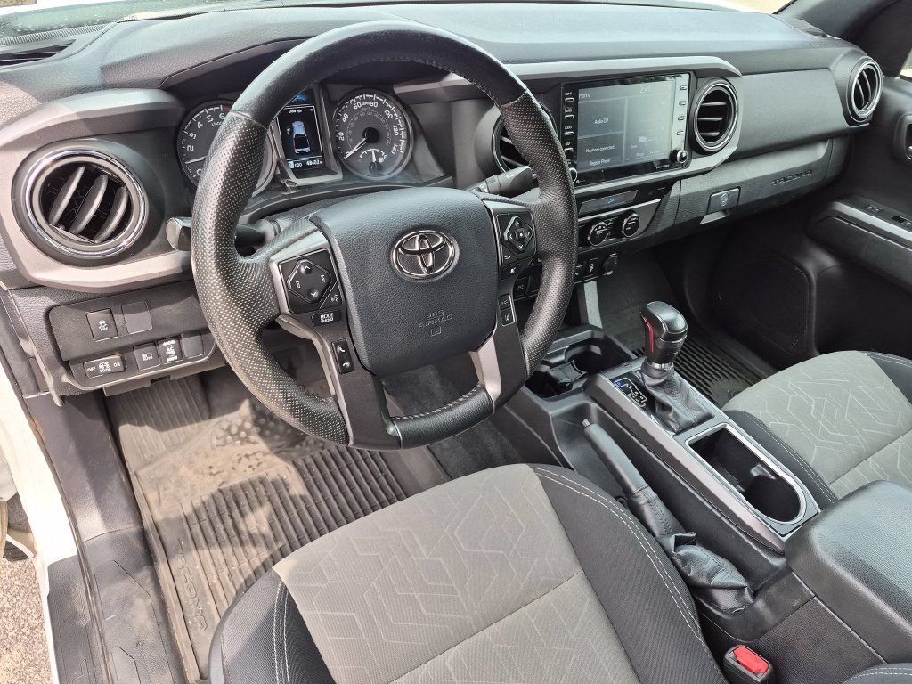 Used 2023 Toyota Tacoma TRD Off-Road w/ Black Out Package (TMS) AWD/4WD image 16