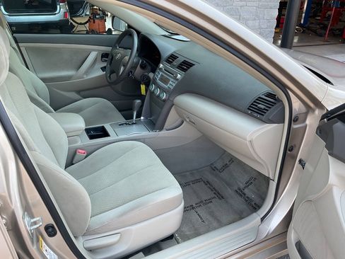 Used 2007 Toyota Camry LE FWD image 35