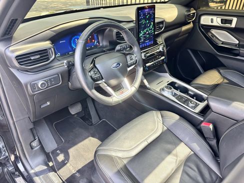 Used 2022 Ford Explorer ST w/ ST Street Pack AWD/4WD image 11