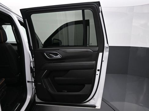 Used 2024 GMC Yukon XL AT4 AWD/4WD image 23