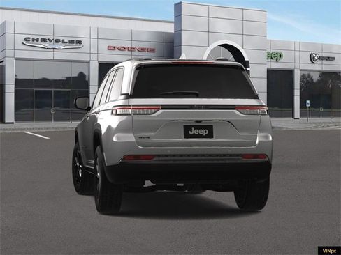 New 2025 Jeep Grand Cherokee Altitude image 13