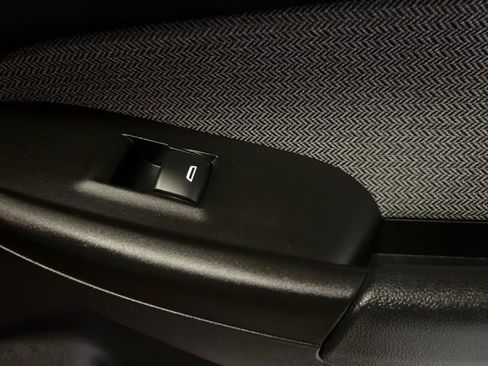 Used 2022 Chevrolet TrailBlazer LT w/ Convenience Package image 57