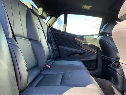 Certified 2021 Lexus LS 500 w/ Accessory Package (Z1) image 33