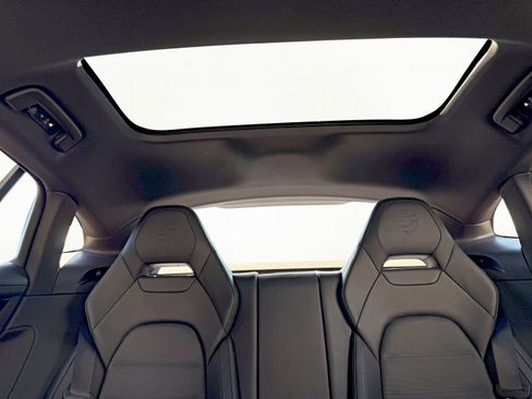 Used 2025 Porsche Panamera 4 image 58