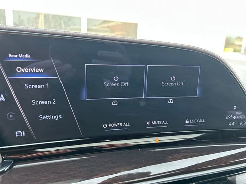 Used 2023 Cadillac Escalade Sport Platinum w/ LPO, ONYX Package image 40