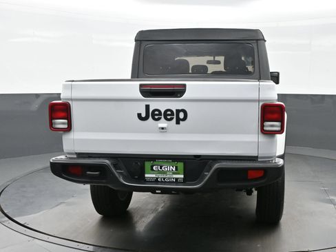 Used 2022 Jeep Gladiator Sport AWD/4WD image 7