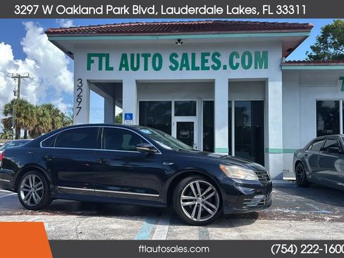 Used 2017 Volkswagen Passat 1.8T R-Line FWD image 2