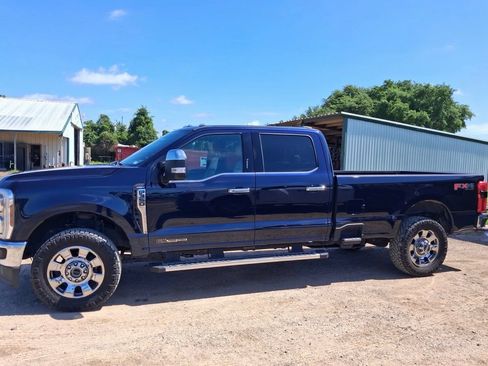 Used 2024 Ford F350 Lariat w/ Chrome Package AWD/4WD image 2