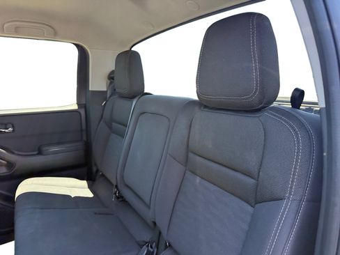 Used 2024 Nissan Frontier SV AWD/4WD image 16