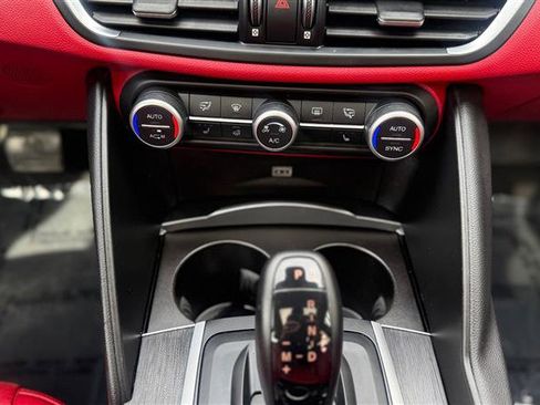 Used 2019 Alfa Romeo Giulia AWD w/ Quick Order Package 22J Sport image 19