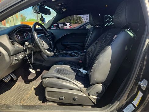 Used 2016 Dodge Challenger SXT Plus image 8