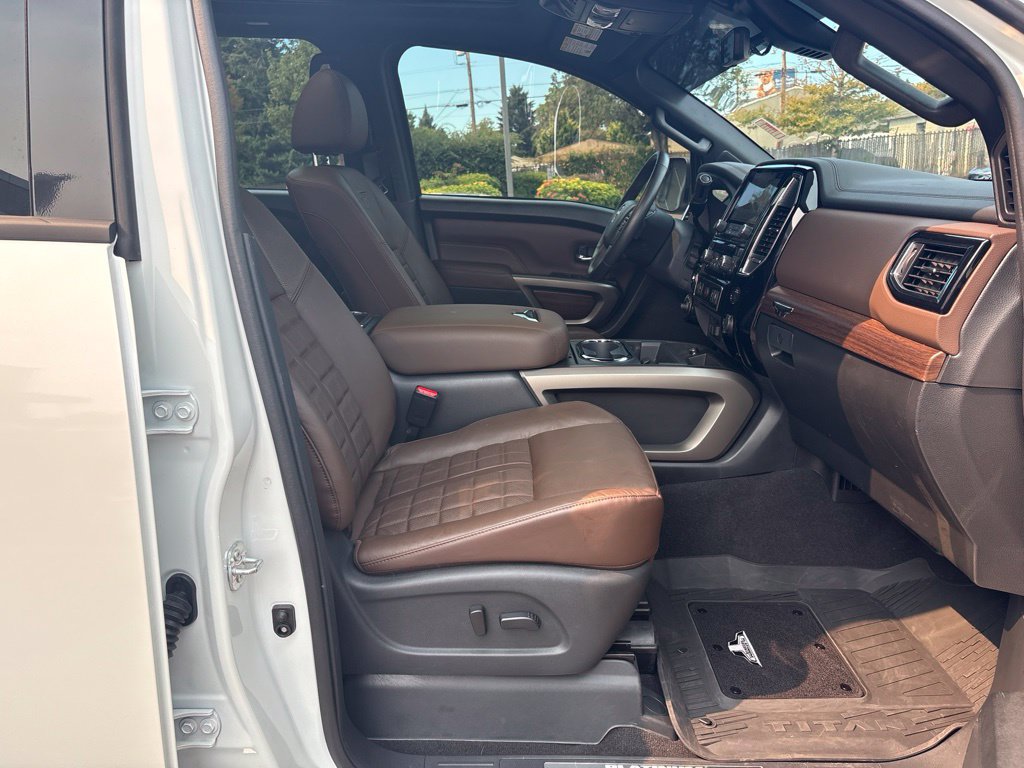 Used 2024 Nissan Titan Platinum Reserve w/ Moonroof Package AWD/4WD image 23