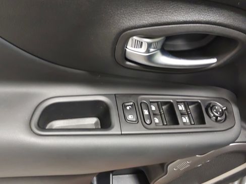 Used 2022 Jeep Renegade Limited w/ Sun, Sound & Wheels Group image 25