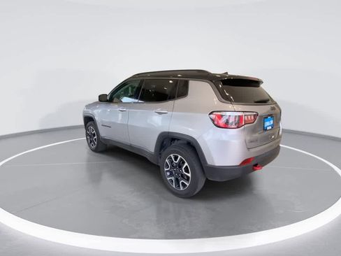 Used 2019 Jeep Compass Trailhawk AWD/4WD image 6