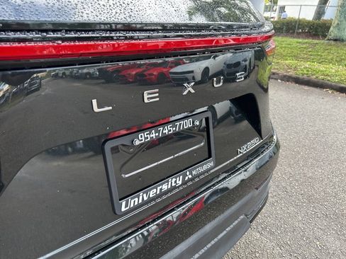Used 2023 Lexus NX 250 FWD w/ Towing Package (2000 Lbs) image 18