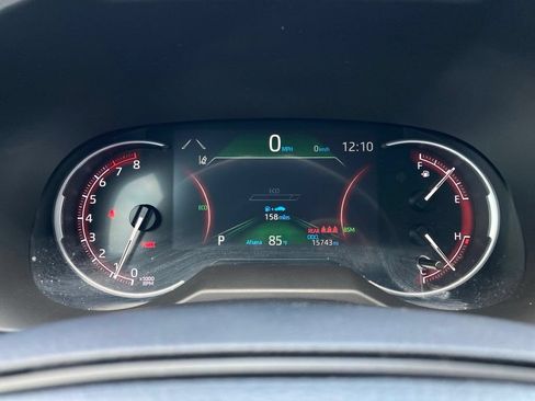 Used 2024 Toyota RAV4 LE FWD image 15