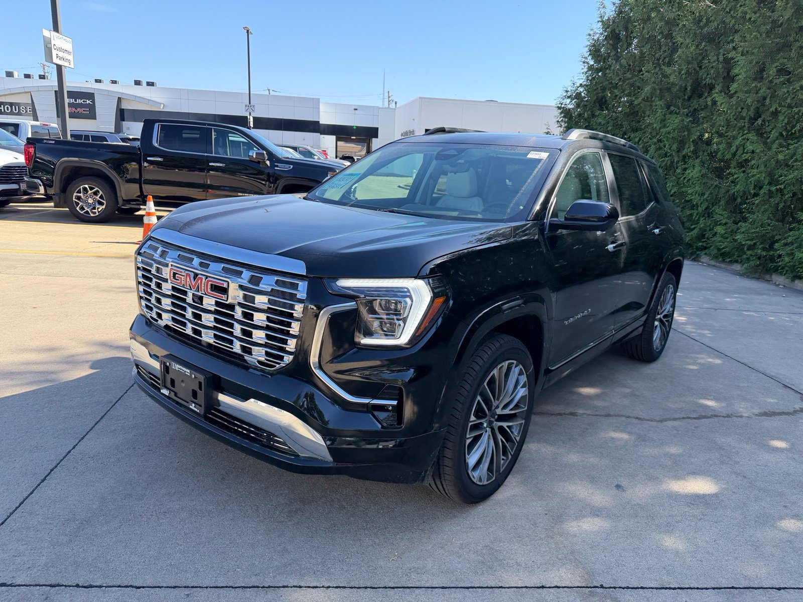 New 2027 GMC Terrain Denali w/ LPO, Floor Liner Package AWD/4WD image 7