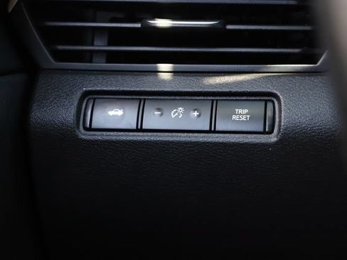 Used 2025 Nissan Altima 2.5 SV FWD image 34