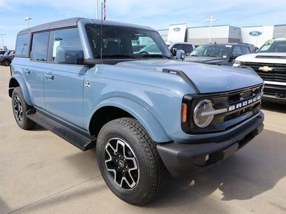 New 2025 Ford Bronco Outer Banks