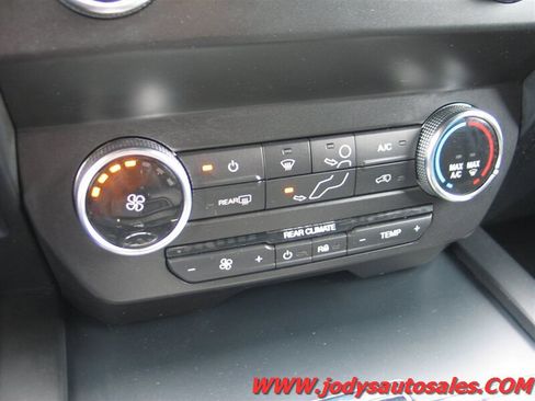 Used 2019 Ford Expedition Max XL AWD/4WD image 19