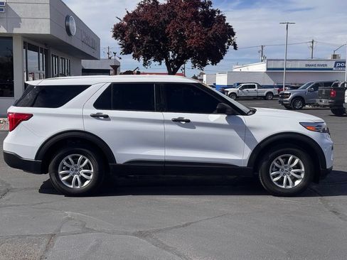 Used 2021 Ford Explorer 4WD w/ Class III Trailer Tow Package image 2