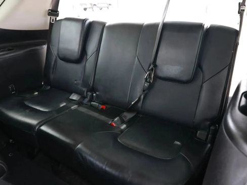 Used 2019 Nissan Armada Platinum w/ Captain's Chairs Package RWD image 18