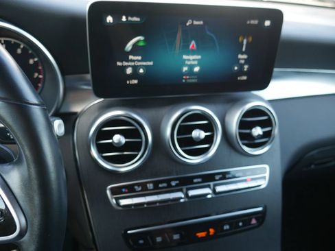 Used 2022 Mercedes-Benz GLC 300 4MATIC image 33