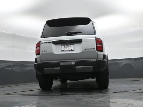 Used 2026 Toyota Land Cruiser image 43