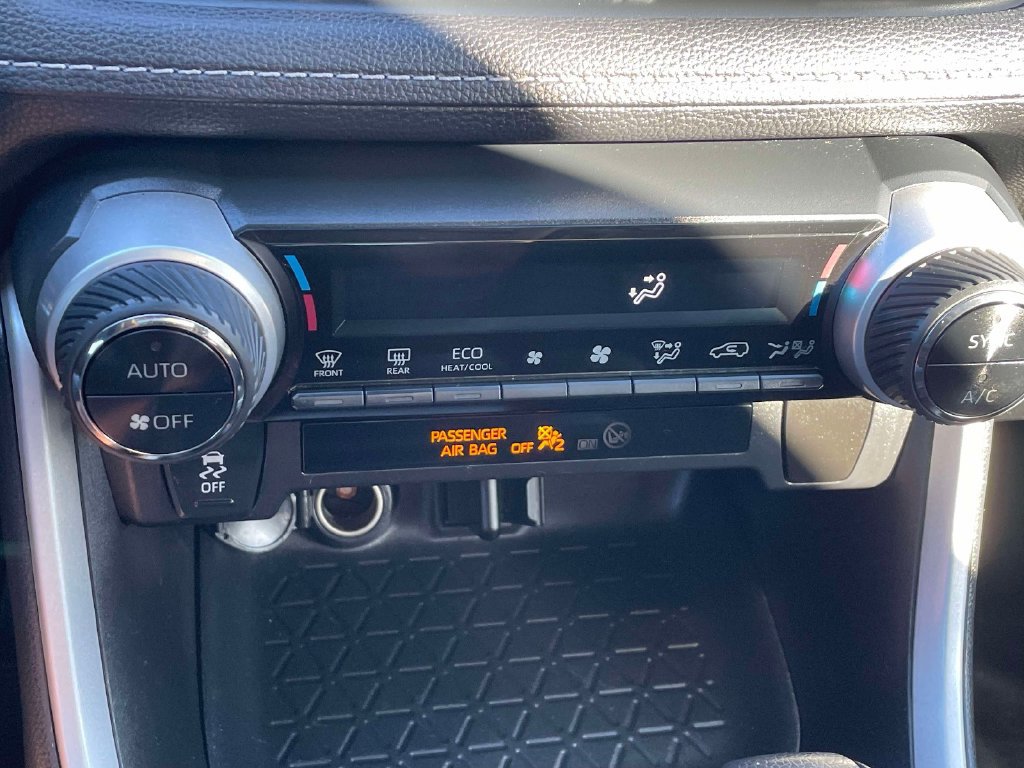 Used 2021 Toyota RAV4 XLE w/ Convenience Package AWD/4WD image 27