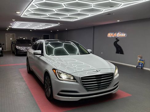 Used 2015 Hyundai Genesis 3.8 w/ Option Group 02 image 1