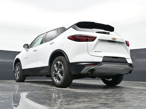 Used 2025 Chevrolet Blazer LT FWD image 39
