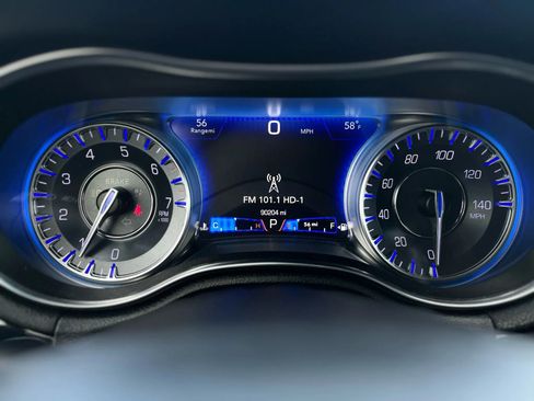 Used 2021 Chrysler 300 S image 17