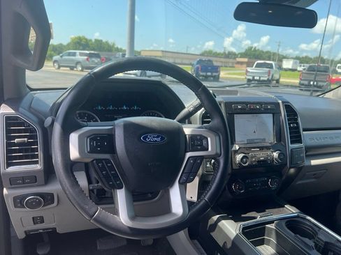 Used 2022 Ford F250 XLT w/ XLT Premium Package AWD/4WD image 9
