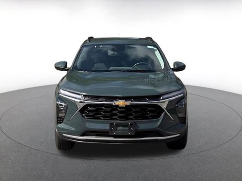 Used 2025 Chevrolet Trax LT image 4
