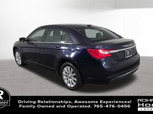 Used 2012 Chrysler 200 Touring FWD image 7