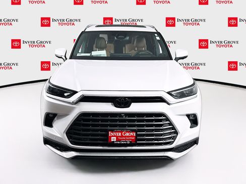 Used 2025 Toyota Grand Highlander AWD Hybrid image 2