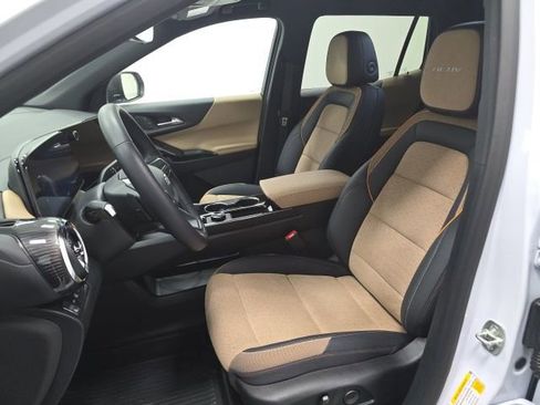 New 2026 Chevrolet Equinox ACTIV w/ Convenience Package III AWD/4WD image 21
