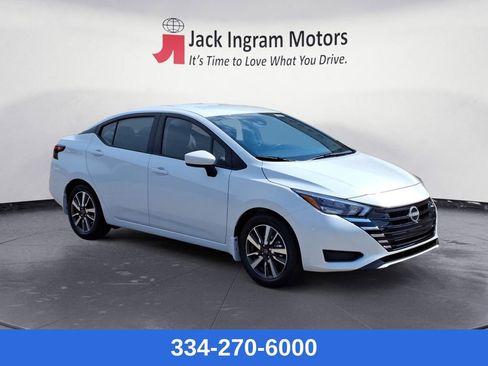 New 2025 Nissan Versa SV w/ Trunk Package image 7