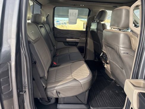 Used 2025 Ford F350 Platinum w/ Platinum Plus Package image 11