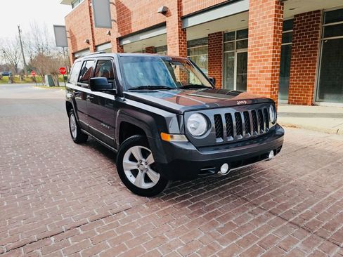 Used 2011 Jeep Patriot Latitude image 1