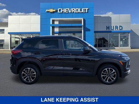 New 2026 Chevrolet TrailBlazer LT w/ LT Cold Weather Package FWD image 3
