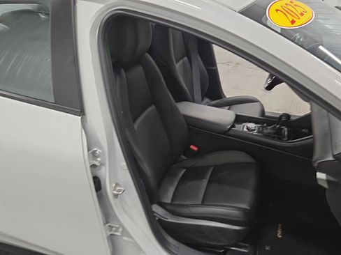 Used 2025 MAZDA MAZDA3 s FWD image 17